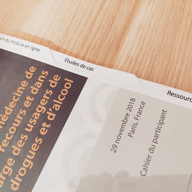 Impression et reliure métal d’une cinquantaine de brochures avec intercalaires