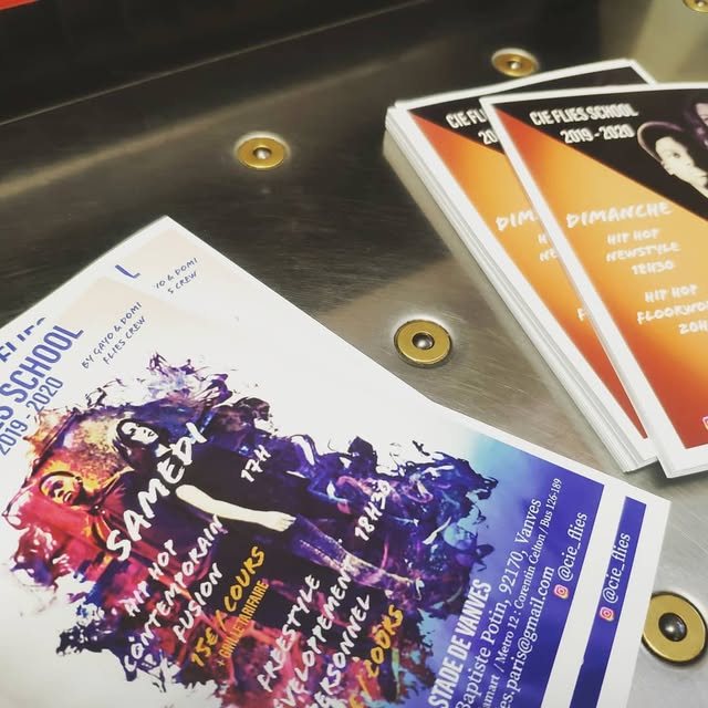 Flyers A5 sur papier 120g, réalisés dans la journée